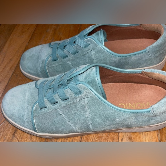 Vionic Jean Suede Women's Slip-On Sneakers shoes trainers
Size: 8.5 - Picture 1 of 7
